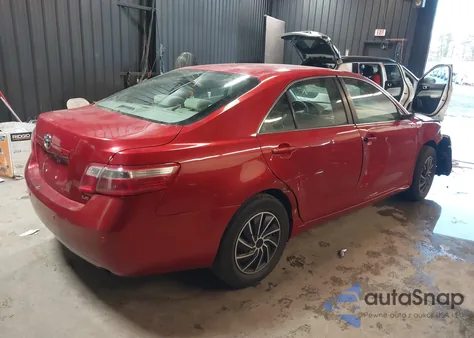 2008 Toyota Camry Le z USA, uszkodzony, nr VIN 4T1BE46KX8U247763